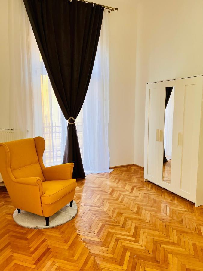 Apartment Friends Central Nagyvárad Kültér fotó