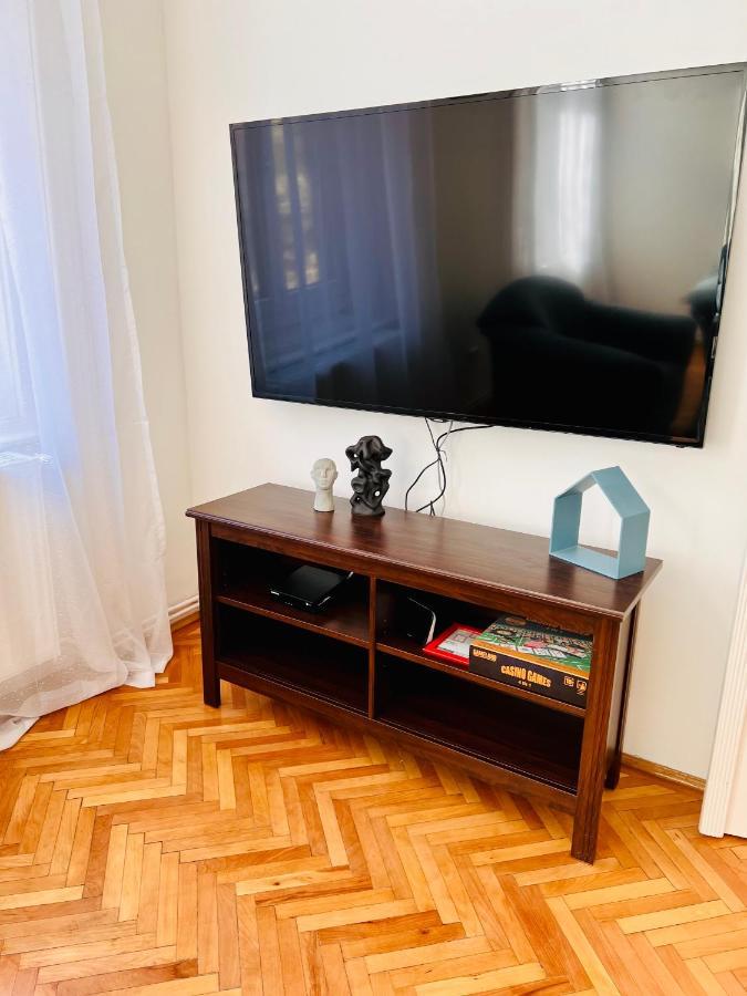 Apartment Friends Central Nagyvárad Kültér fotó