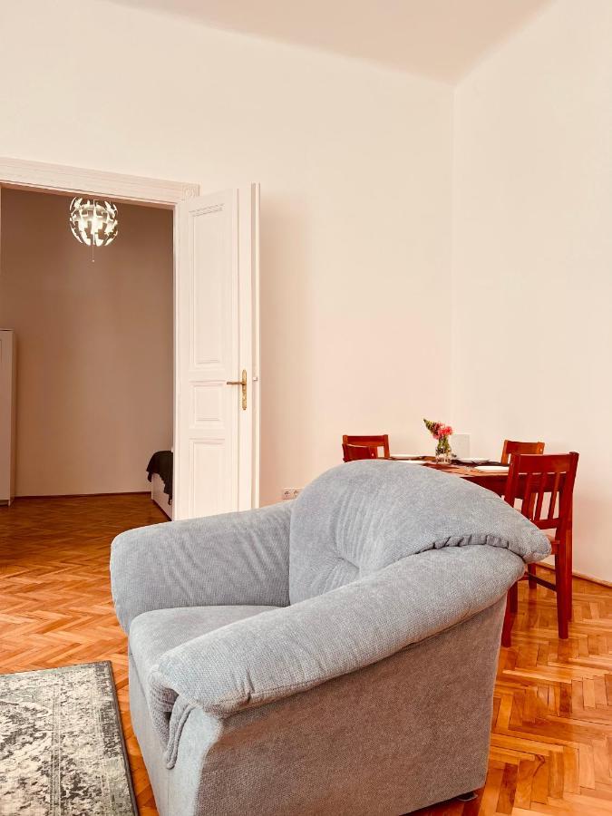 Apartment Friends Central Nagyvárad Kültér fotó