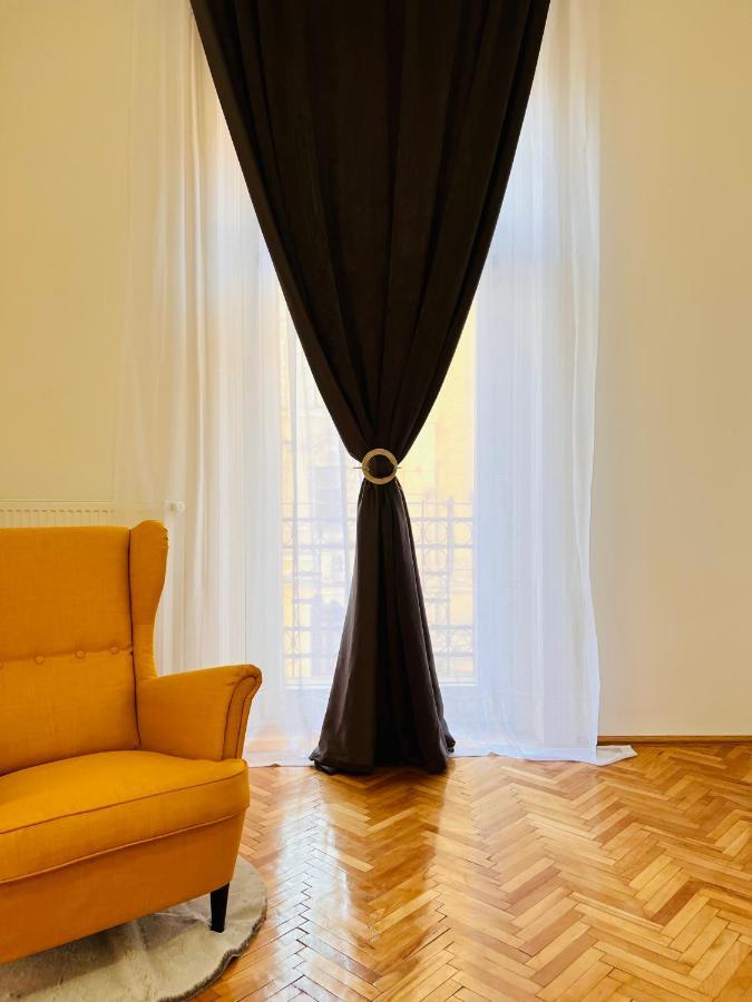 Apartment Friends Central Nagyvárad Kültér fotó